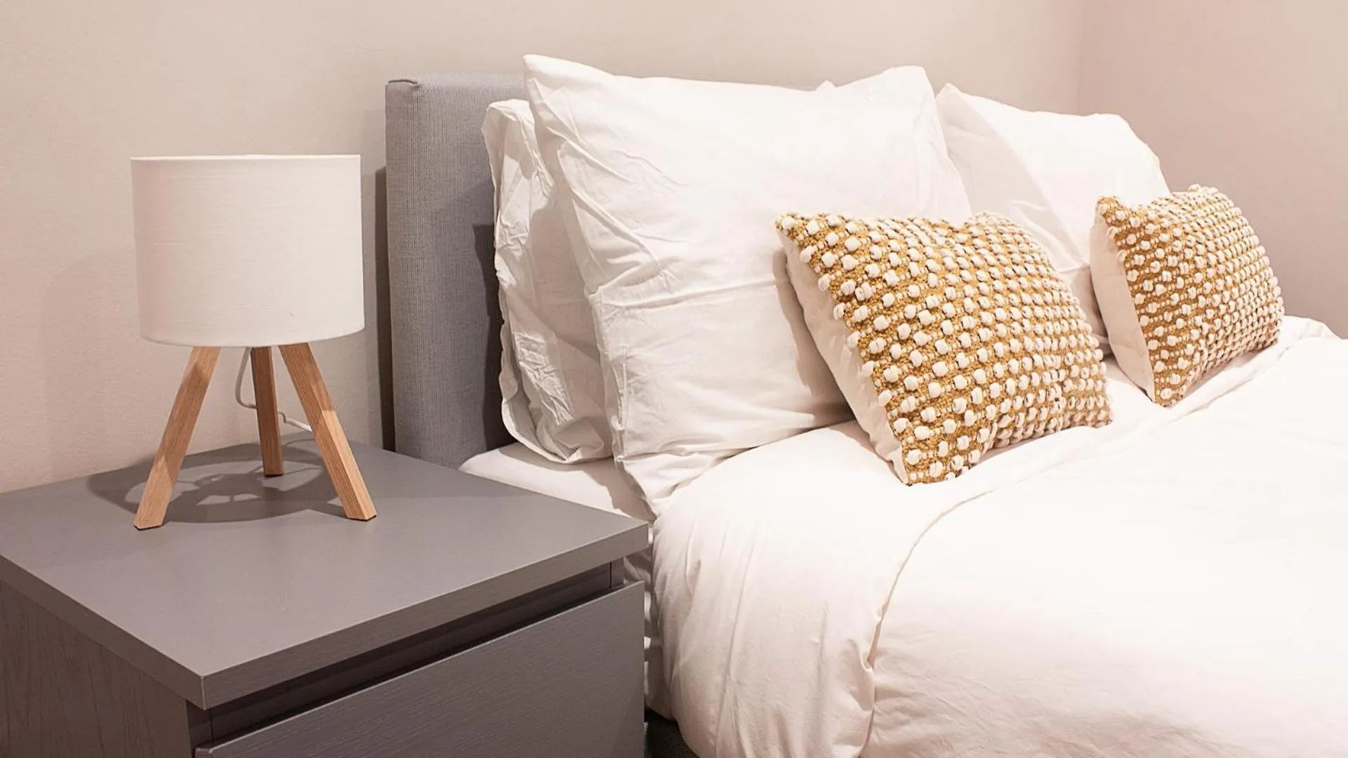 Lovely And Newly Refurbished 2Bd Home Maze Hill London United Kingdom