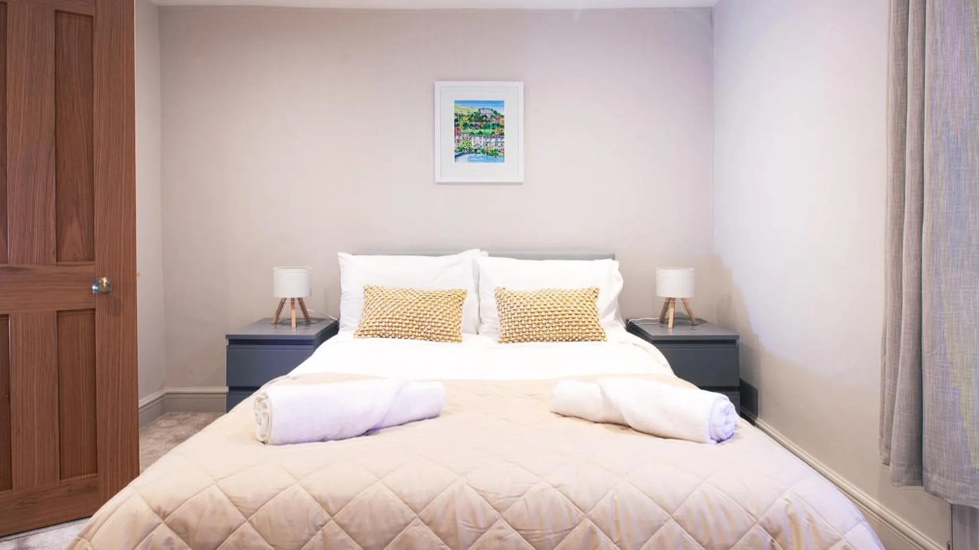 Lovely And Newly Refurbished 2Bd Home Maze Hill London 0*,  United Kingdom