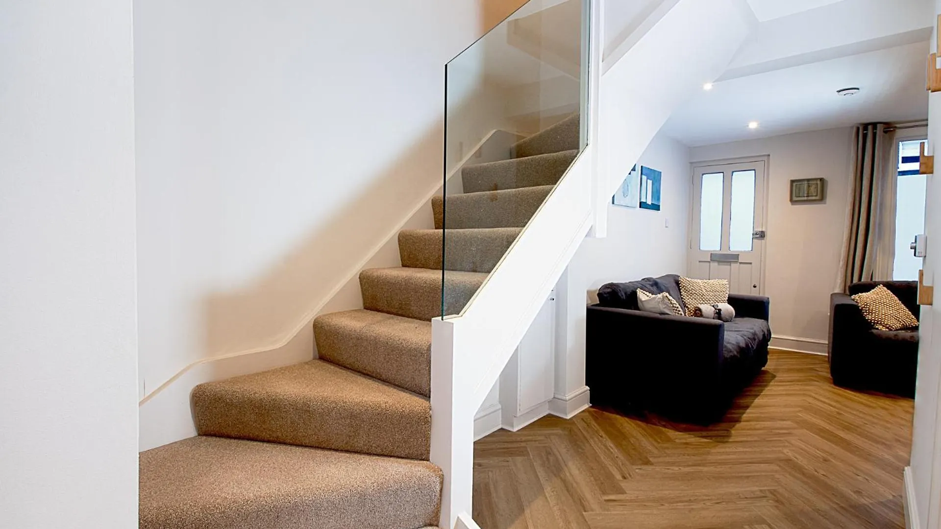 Lovely And Newly Refurbished 2Bd Home Maze Hill London 0*,