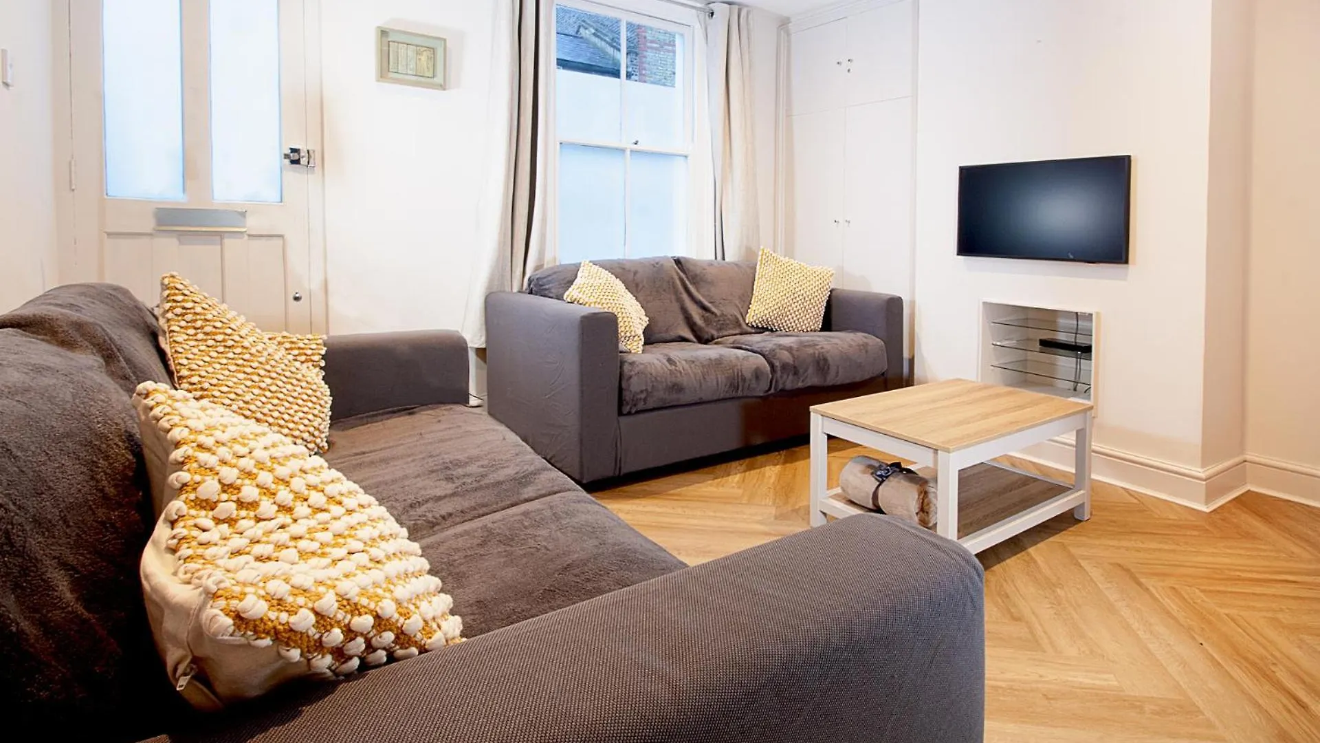 Apartment Lovely And Newly Refurbished 2Bd Home Maze Hill London United Kingdom